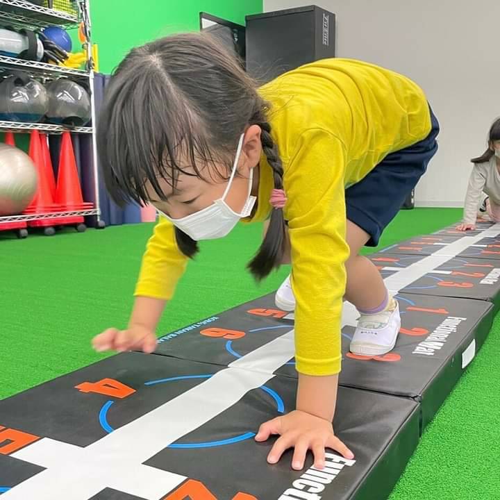 マットの上を犬歩き🐶