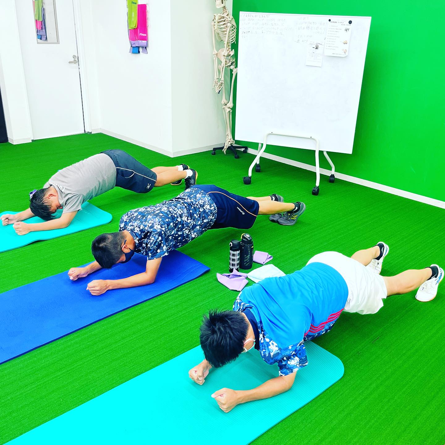 フロントブリッジ