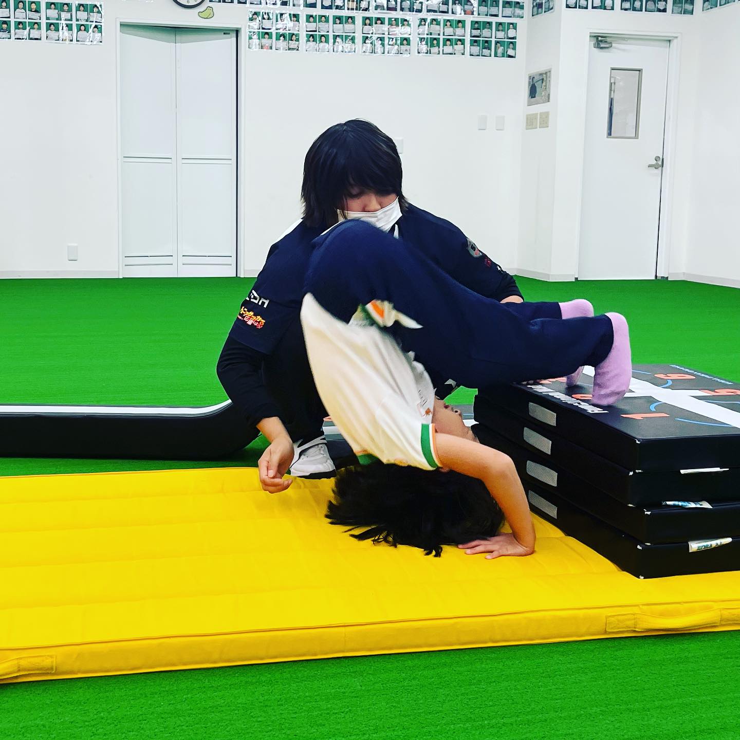 マット運動(前転)