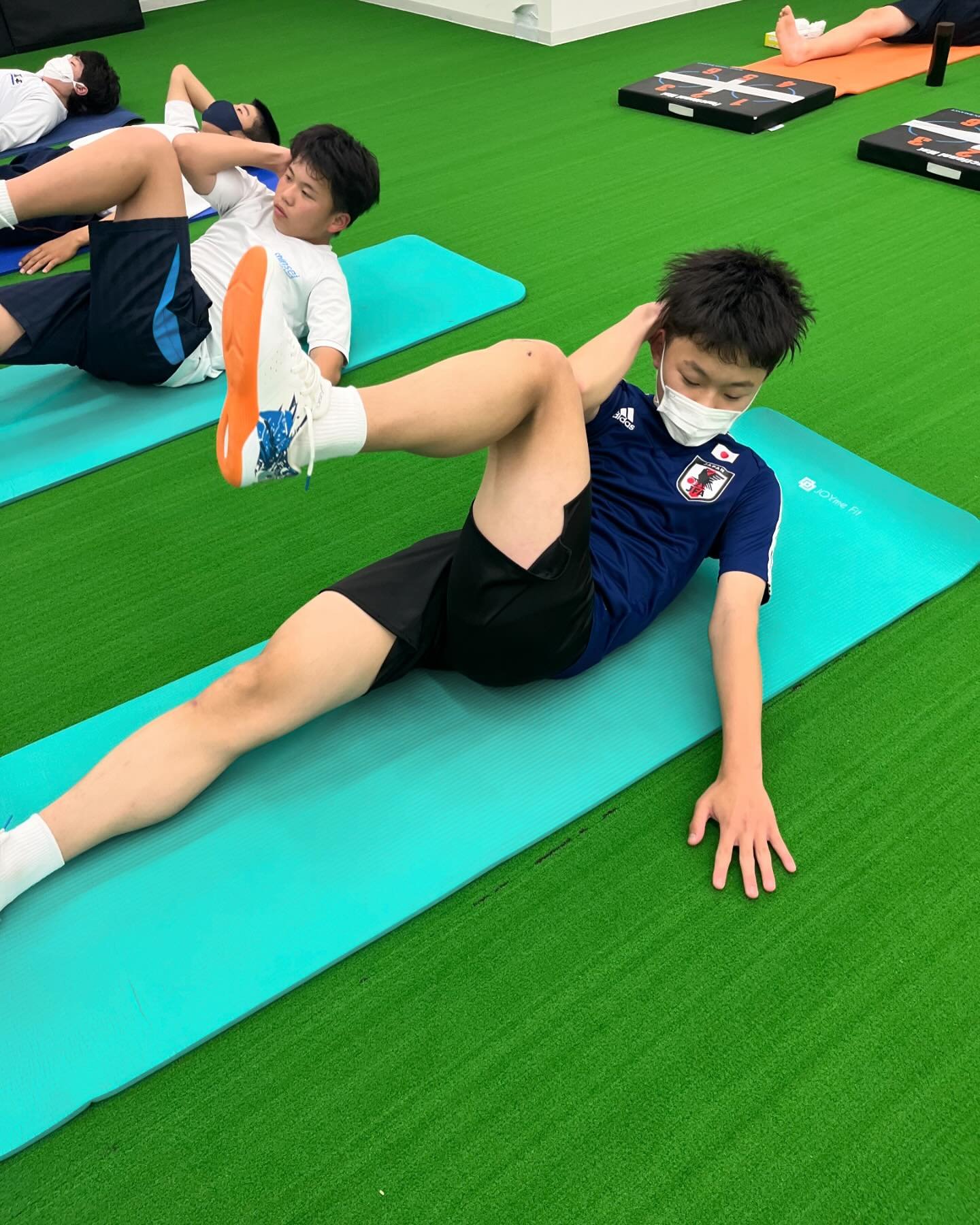 クロスクランチ