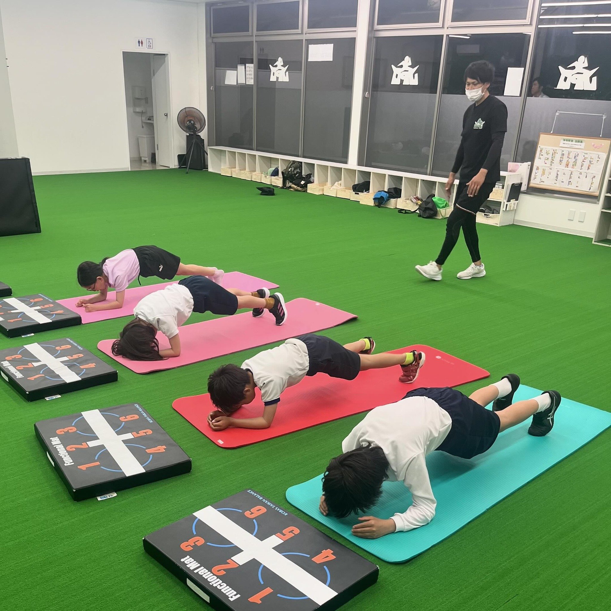 フロントブリッジ