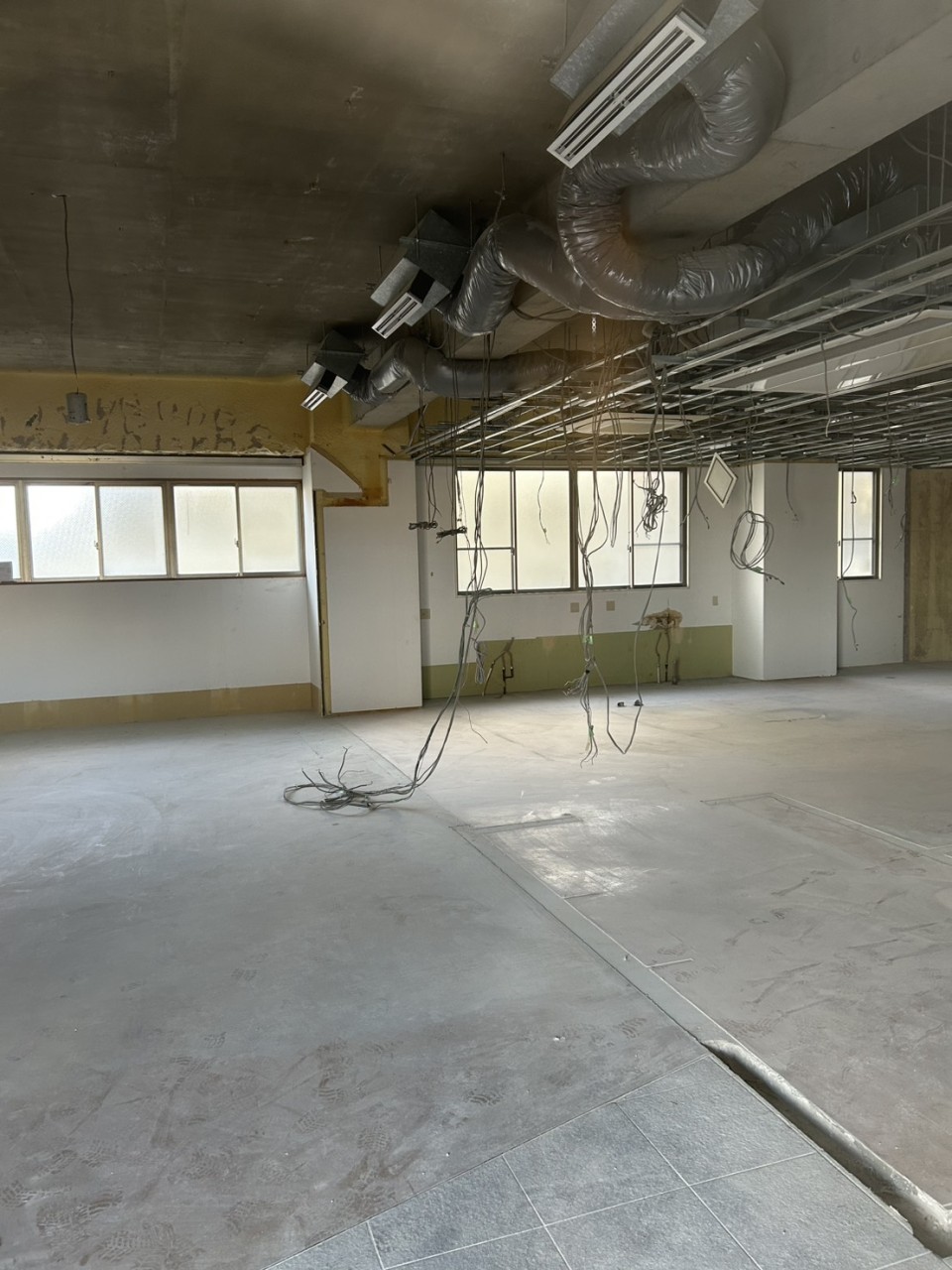 ★新規オープンにむけて改装工事中！！オープン日、近日公開予定★