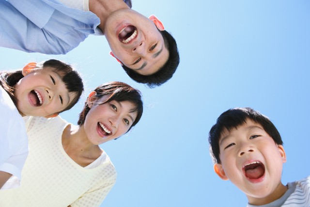 家族と青空