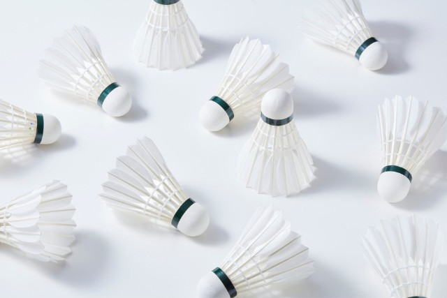 バドミントンの羽