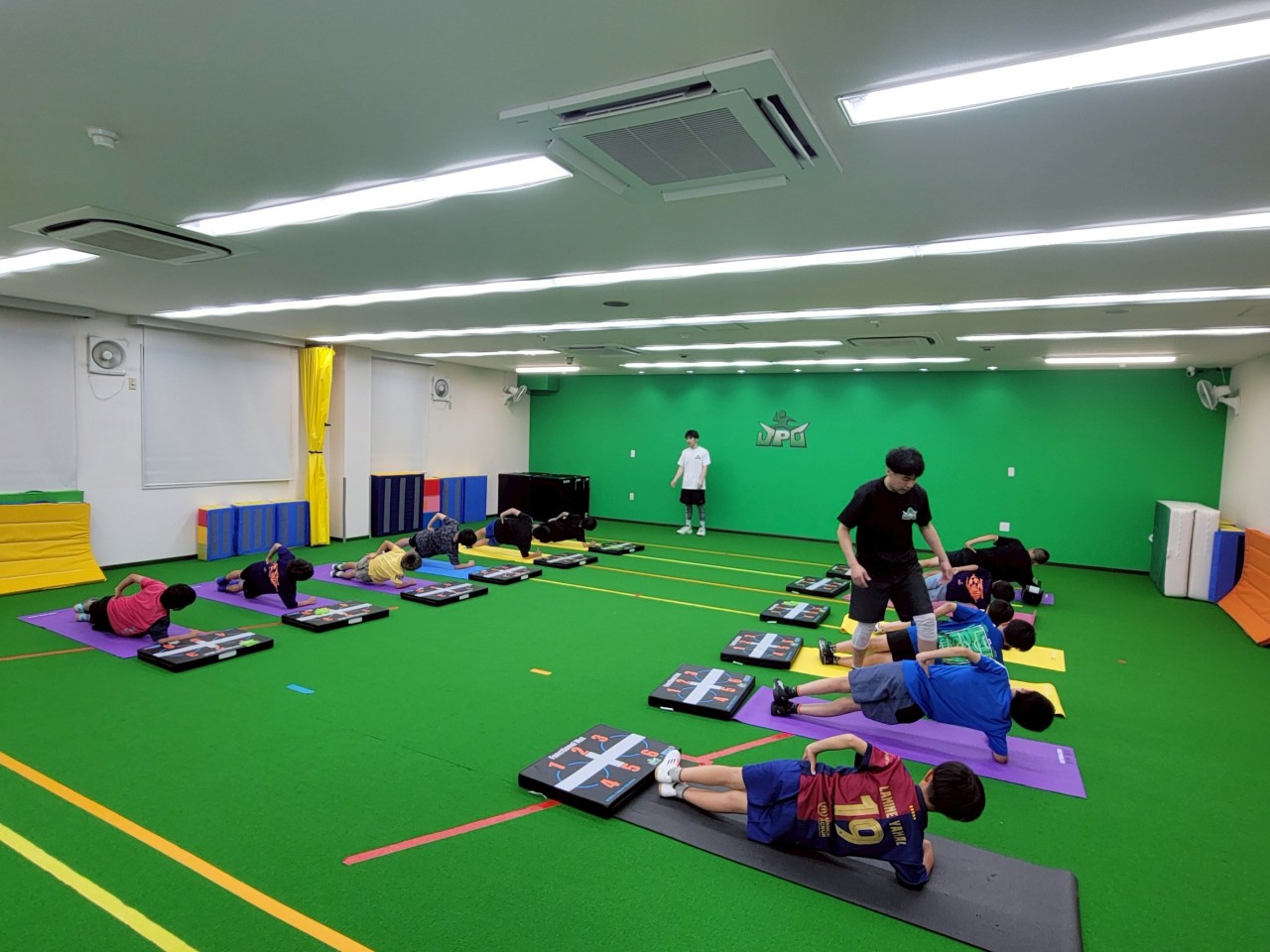 活動歴および当時の関連ビジュアル記録