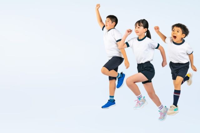 走る子ども