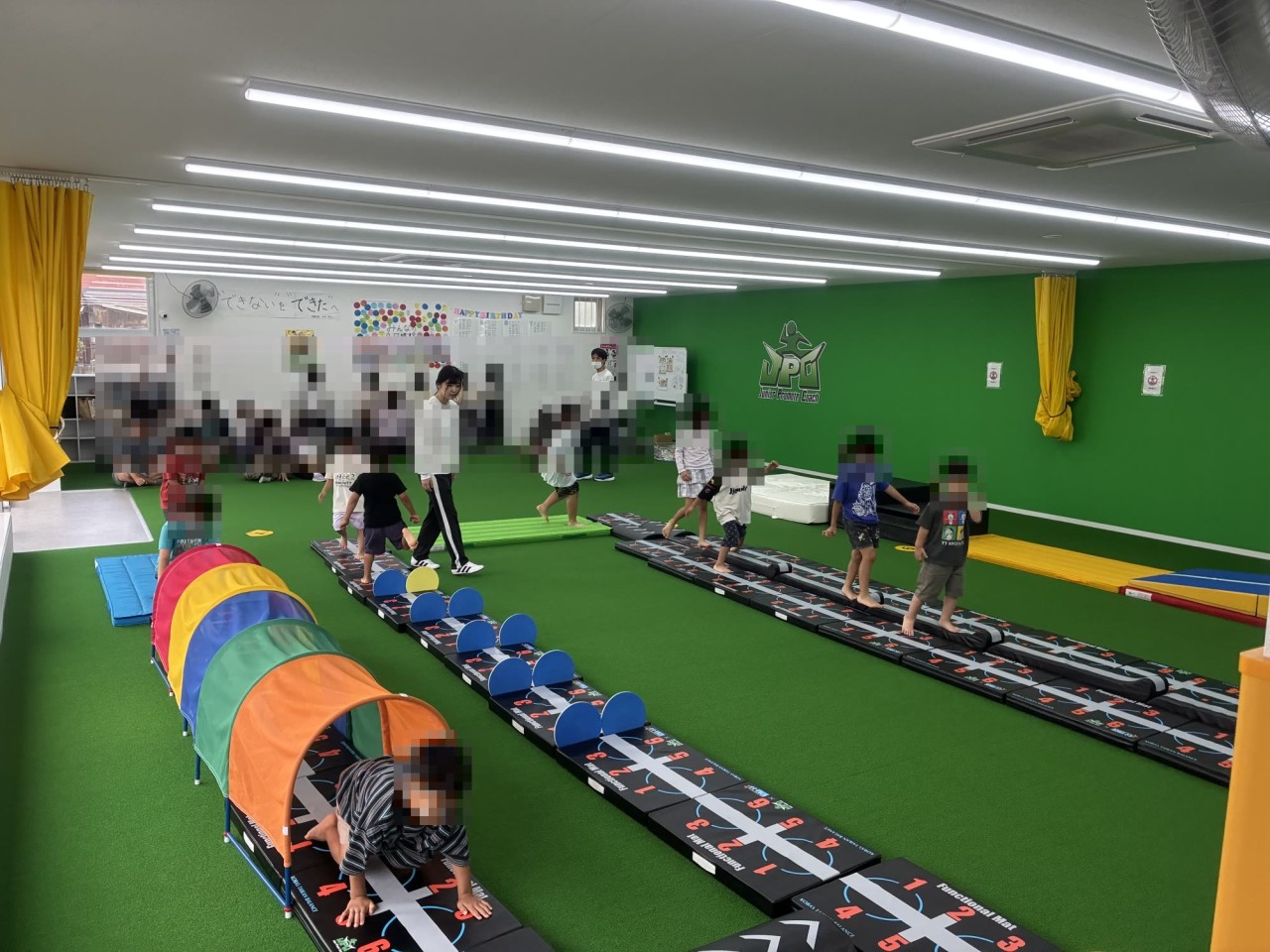 JPCスポーツ教室 大分猪野店 体幹アスレチックの様子