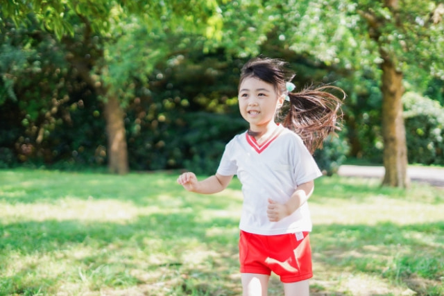 運動着姿の子ども